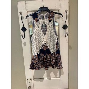 Detailed, Sleeveless blouse